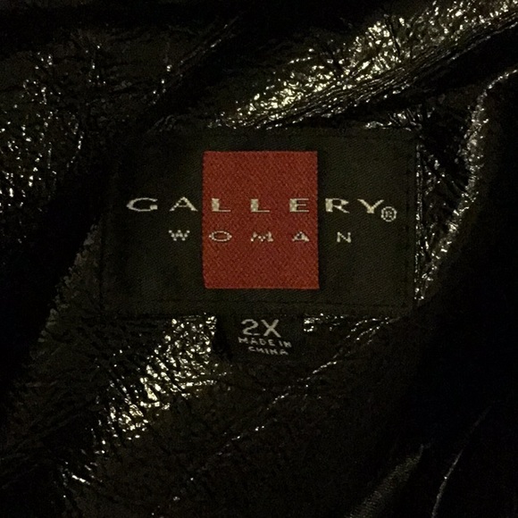 NWOT Gallery Woman Faux Leather Black Jacket - Picture 2 of 6